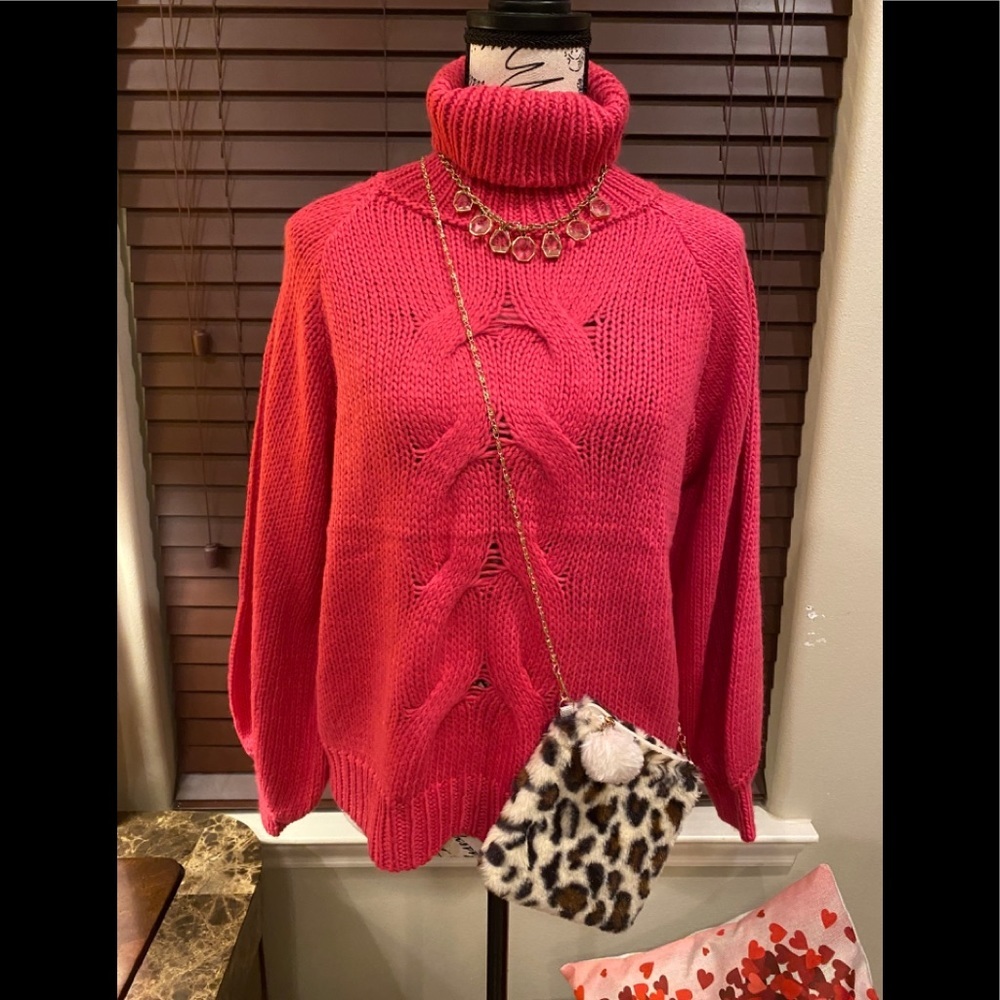 Hot pink 💕 sweater in size Small